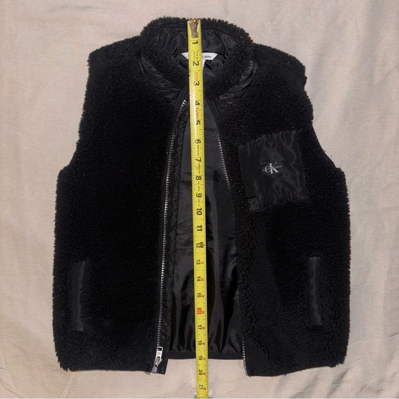 Calvin Klein Black Textured Vest 4T - Picture 4 of 6